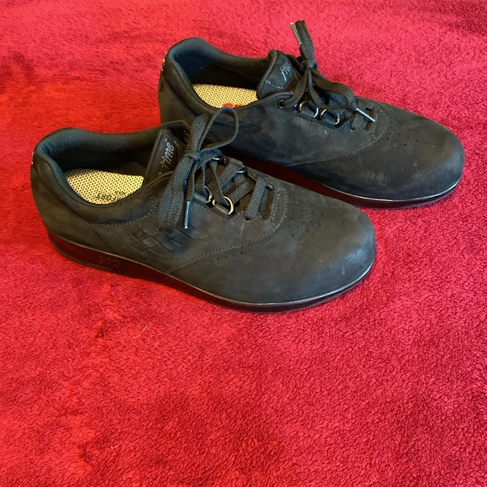 Womens SAS Free Time Black Suede Walking Shoe Sneaker, 7 WW Double Wide